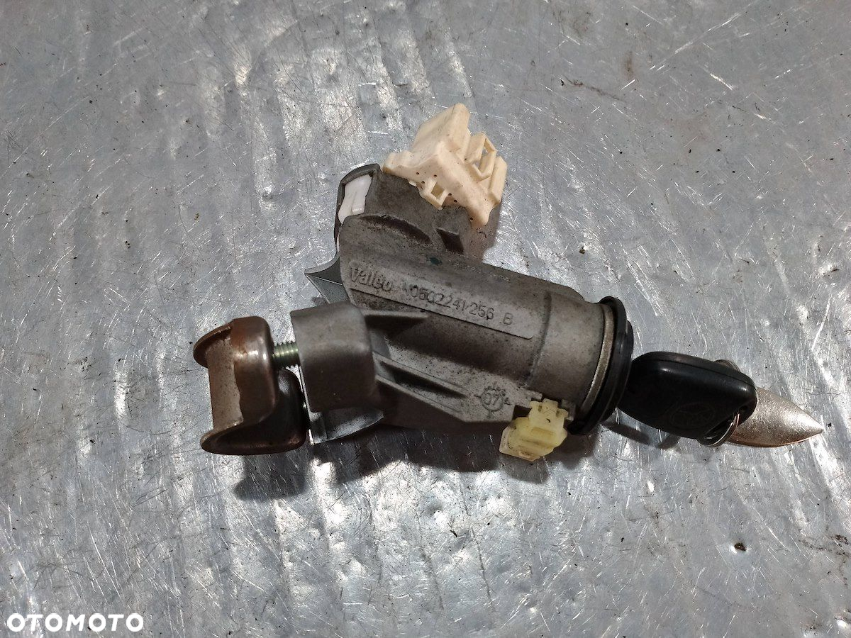 STACYJKA TOYOTA YARIS II ( 06-11 ) N0502241/256B - 4