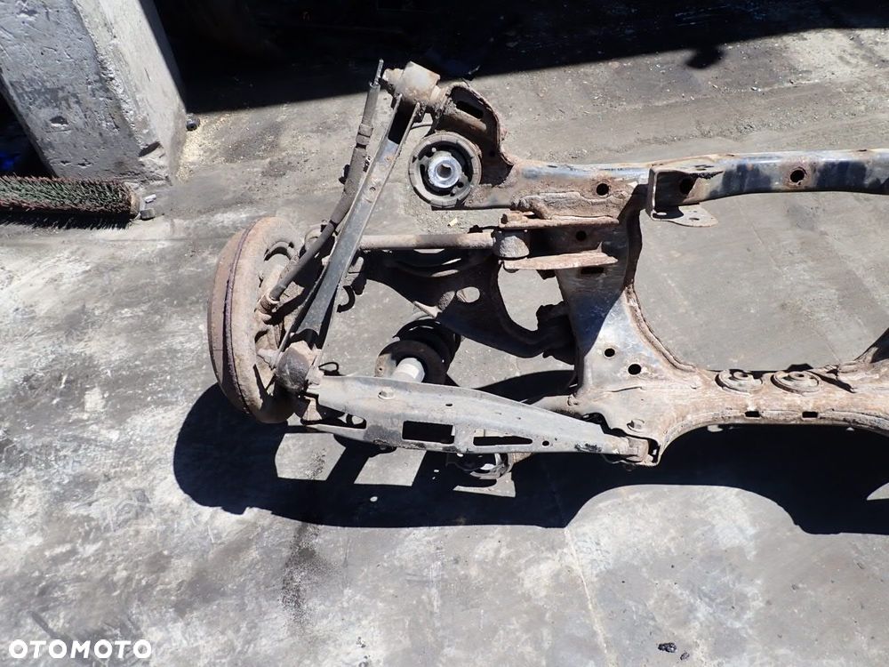 SANKI WÓZEK KOŁYSKA TYŁ SUBARU IMPREZA 1.5 - 16