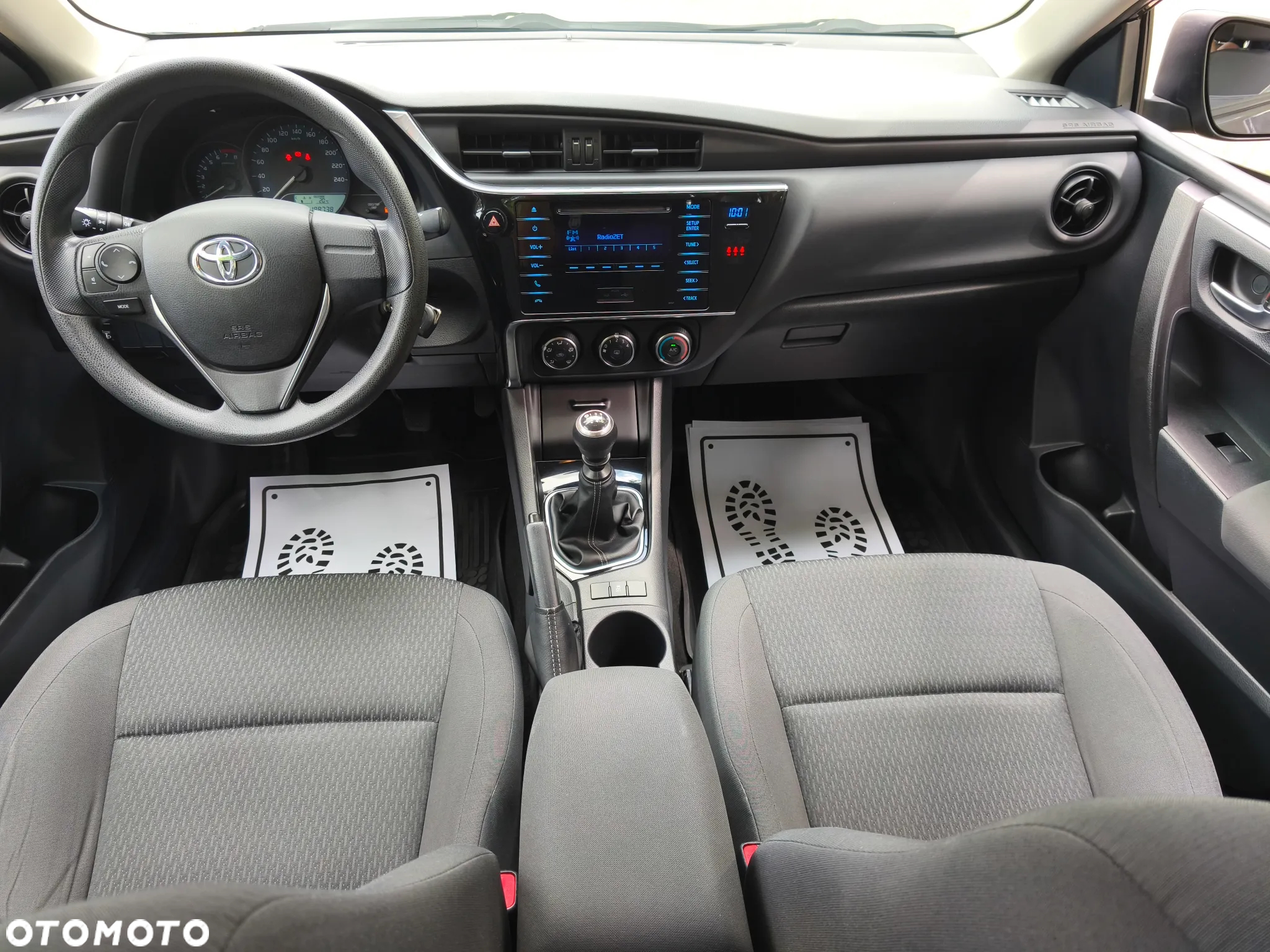 Toyota Corolla 1.6 Premium - 12