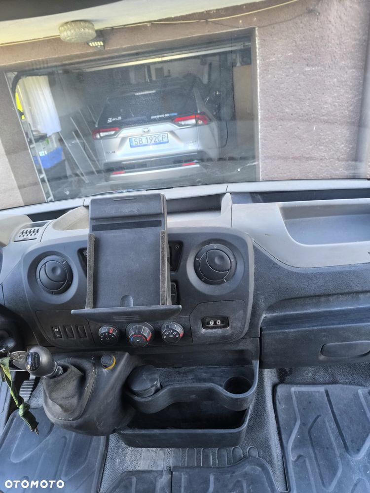 Renault Master III - 8