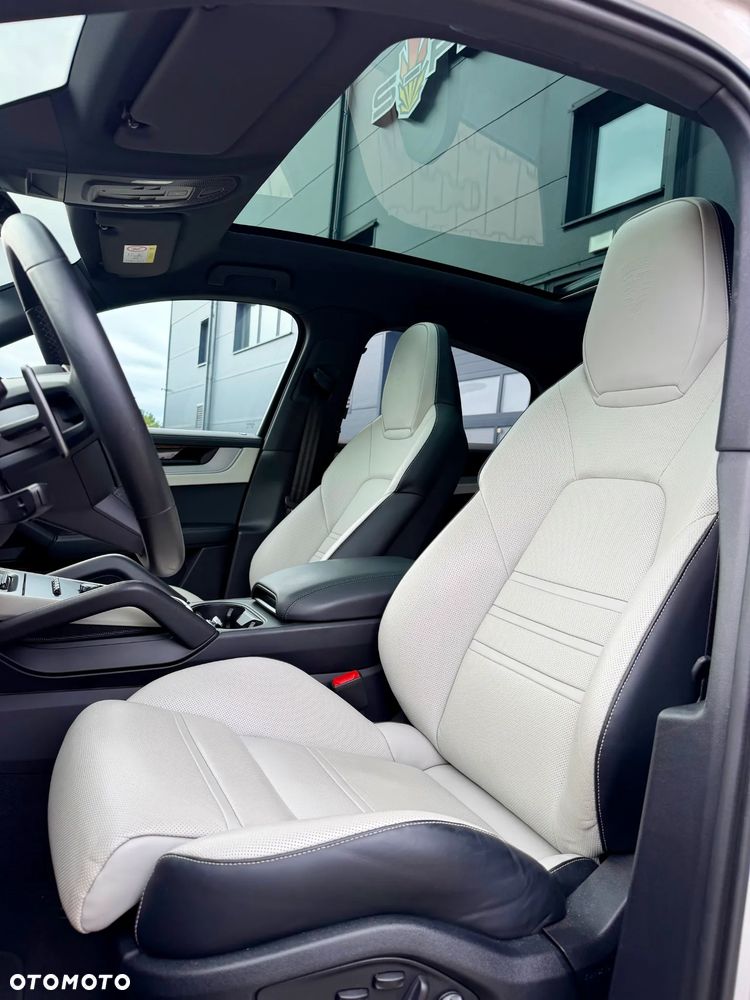 Porsche Cayenne E-Hybrid PHEV - 10