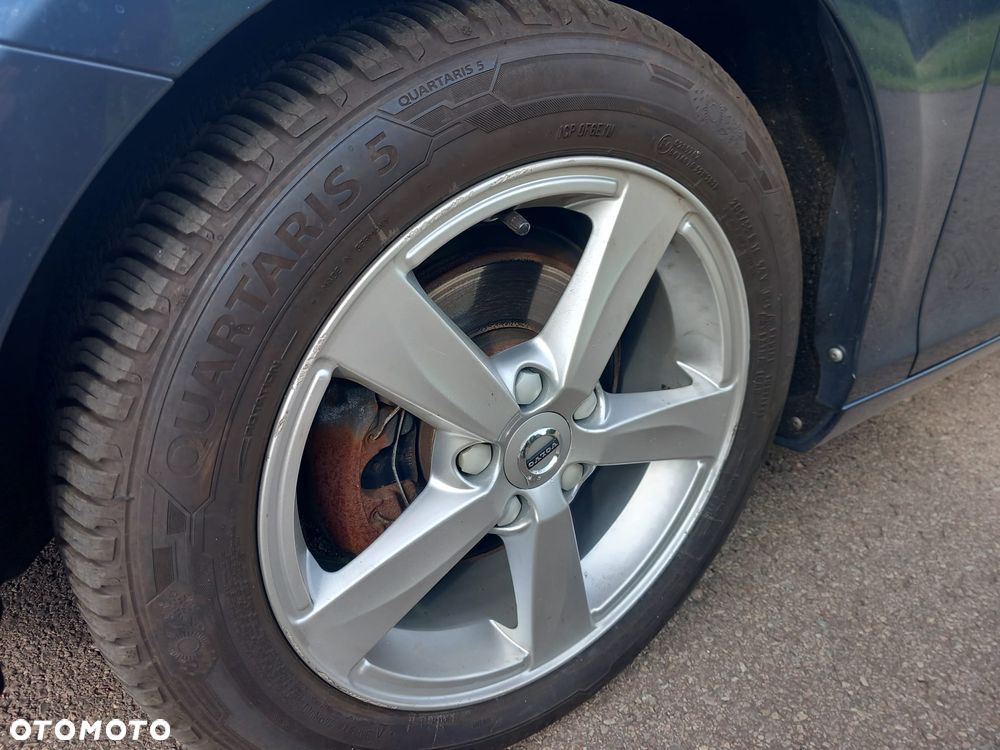 Volvo V40 D2 Kinetic - 24