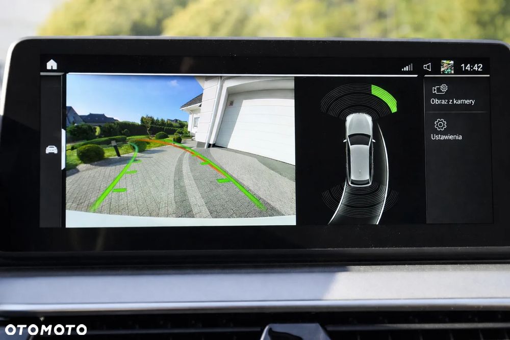 BMW Seria 5 520d xDrive - 23