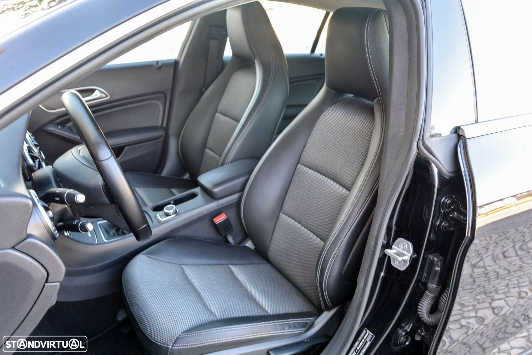 Mercedes-Benz CLA 180 d Shooting Brake Urban - 40