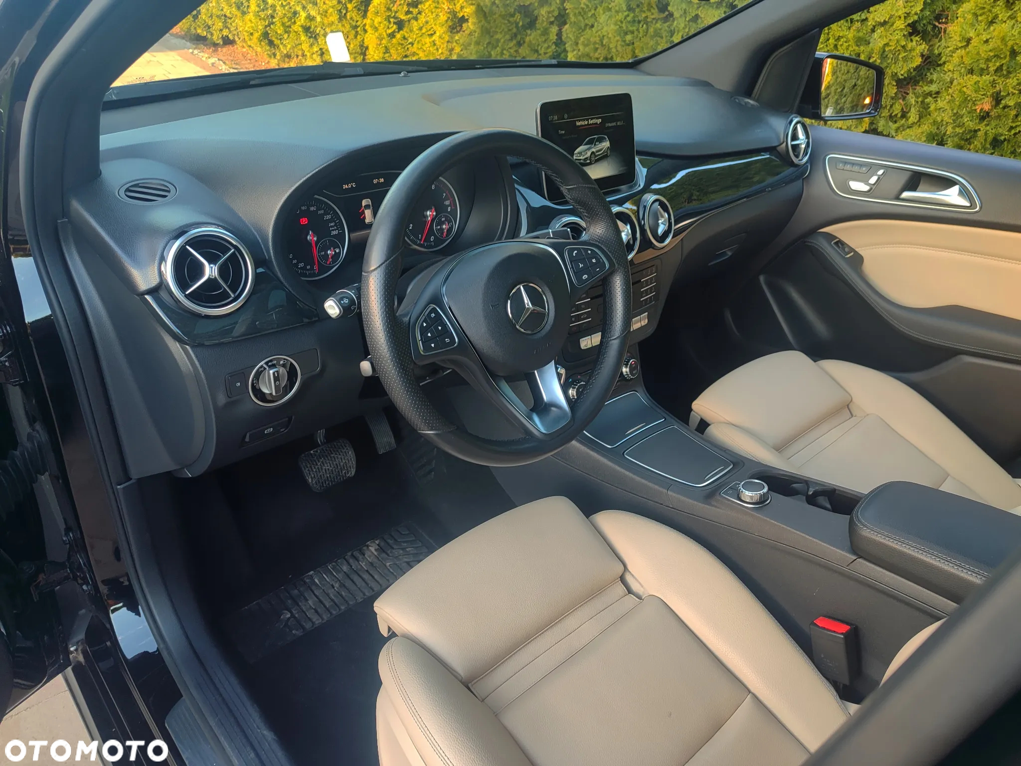 Mercedes-Benz Klasa B 250 4Matic 7G-DCT - 18