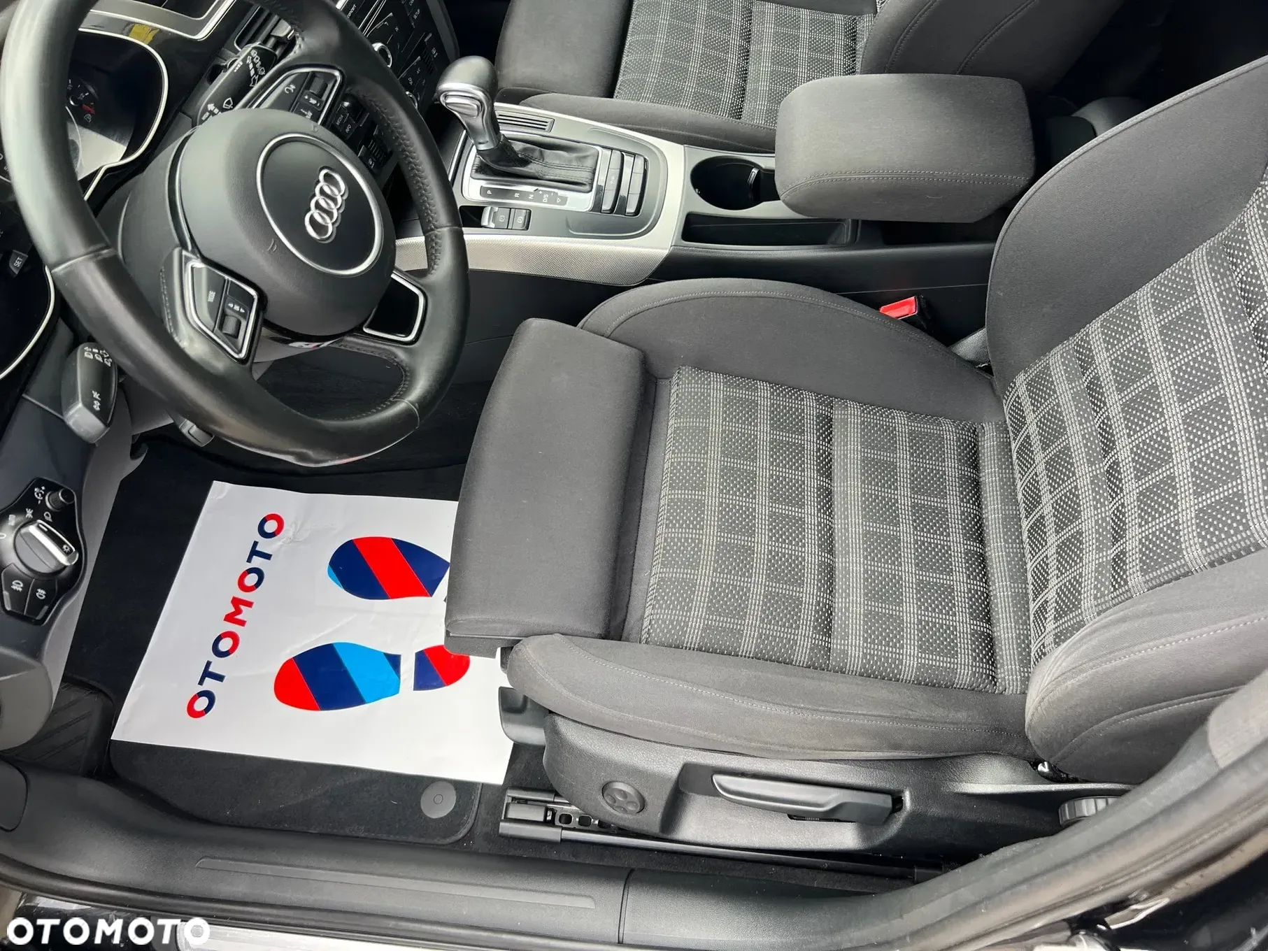 Audi A4 Avant 2.0 TDI DPF clean diesel quattro S tronic S line Sportpaket - 6
