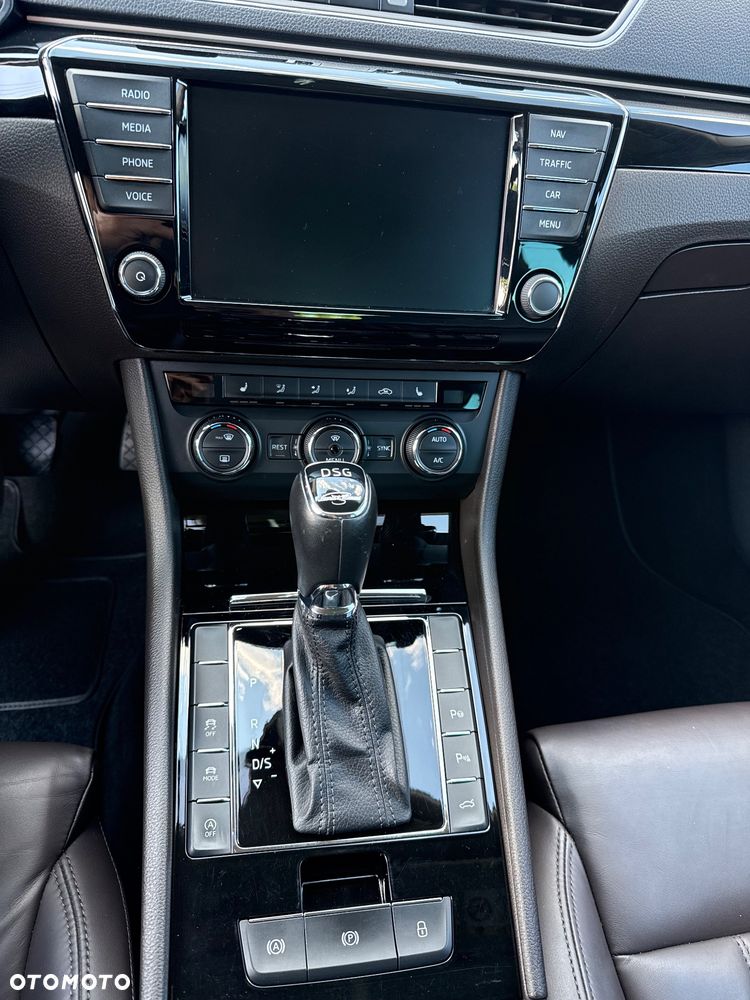Skoda Superb 2.0 TSI 4x4 L&K DSG - 5