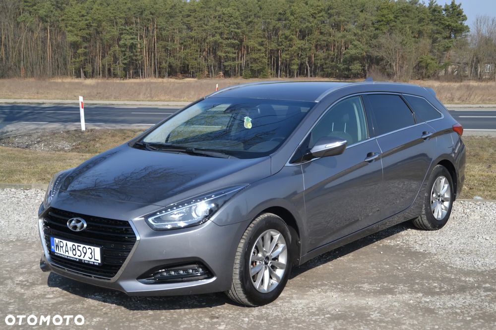 Hyundai i40 Kombi blue 1.6 Space - 9