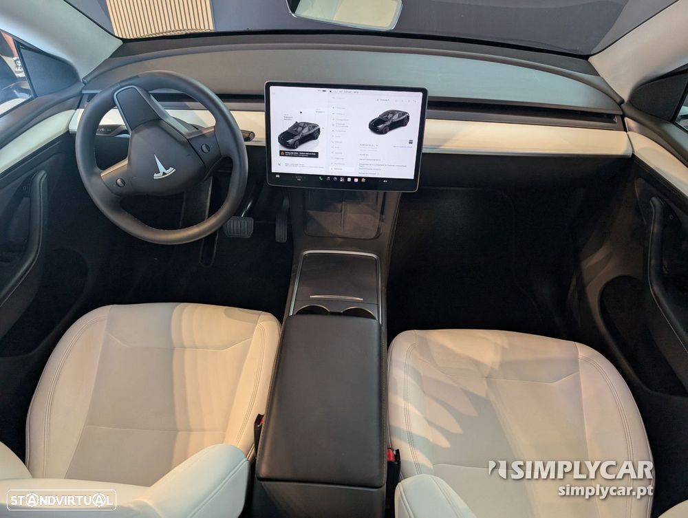 Tesla Model Y - 10