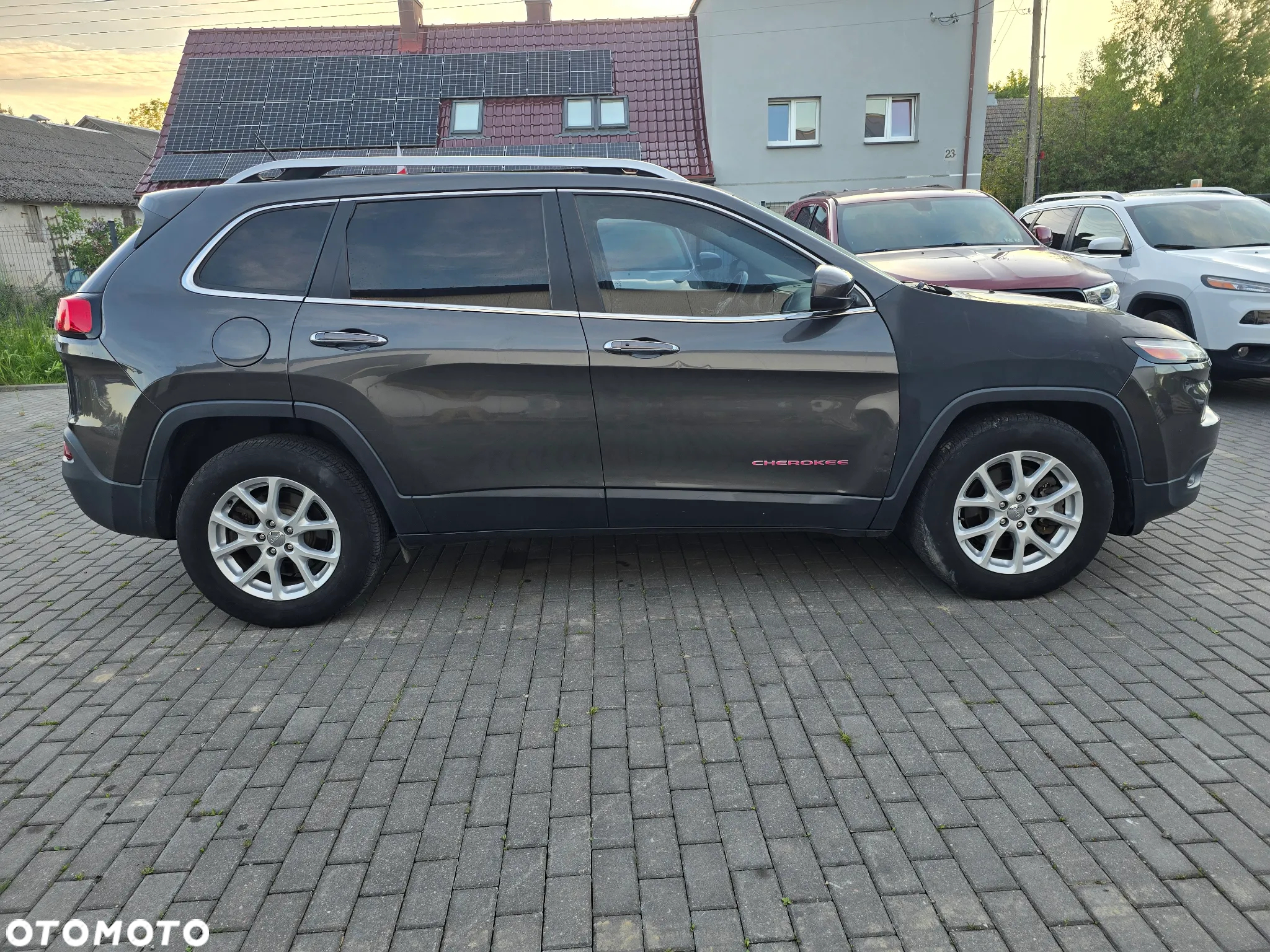 Jeep Cherokee - 5