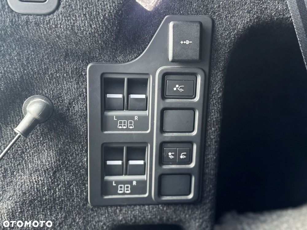 Land Rover Discovery - 31