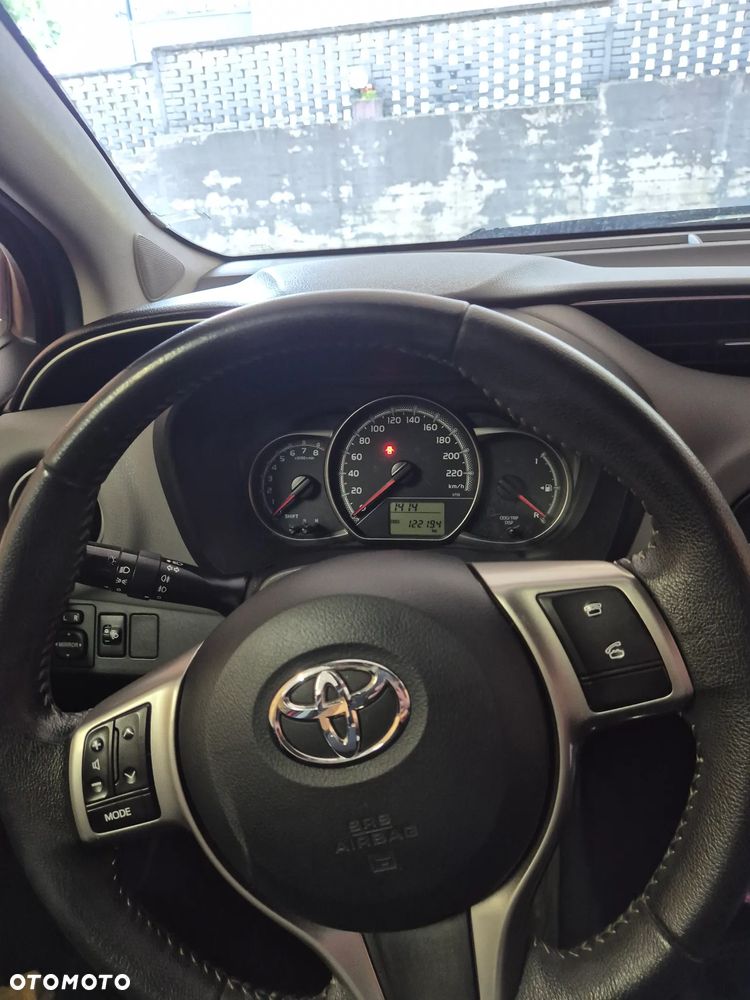 Toyota Yaris 1.33 Active - 4