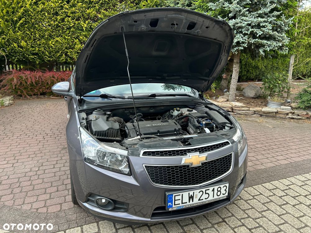 Chevrolet Cruze 1.8 LTZ - 33