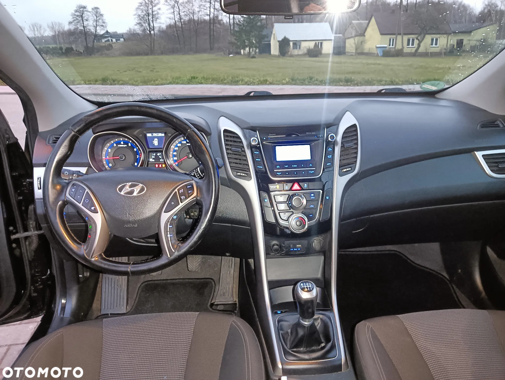 Hyundai i30 1.6 Comfort - 14
