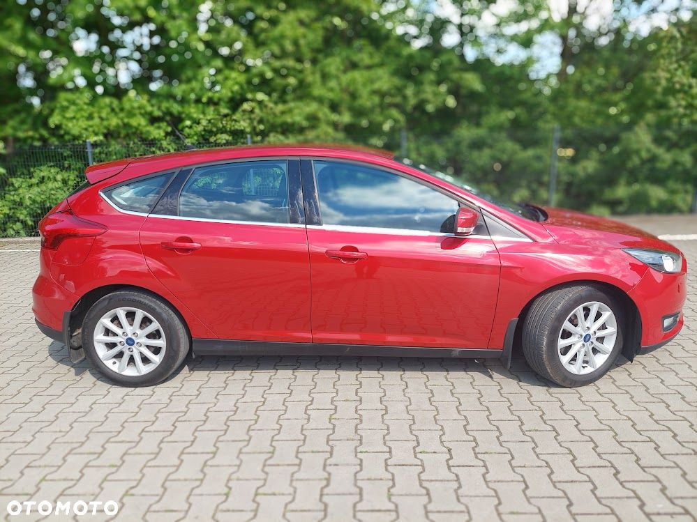 Ford Focus ver-1-5-ecoboost-start--stopp--system-titanium - 6