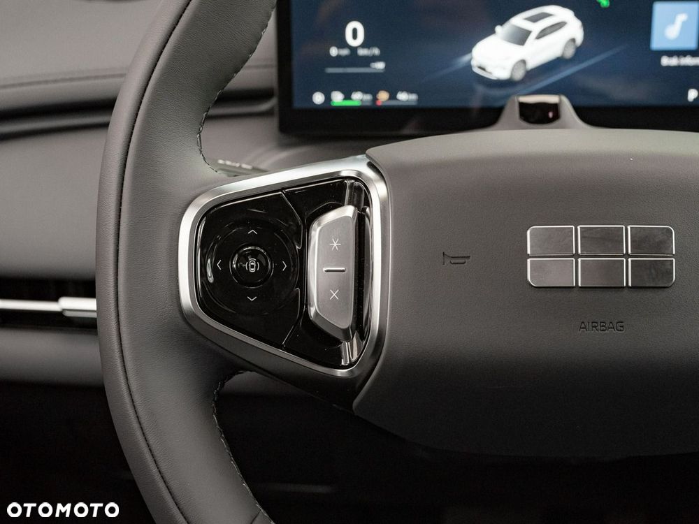 Geely Starray EM-i 1.5 PHEV Pro - 11