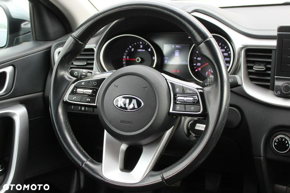 Kia Ceed 1.6 CRDi mHEV M - 15