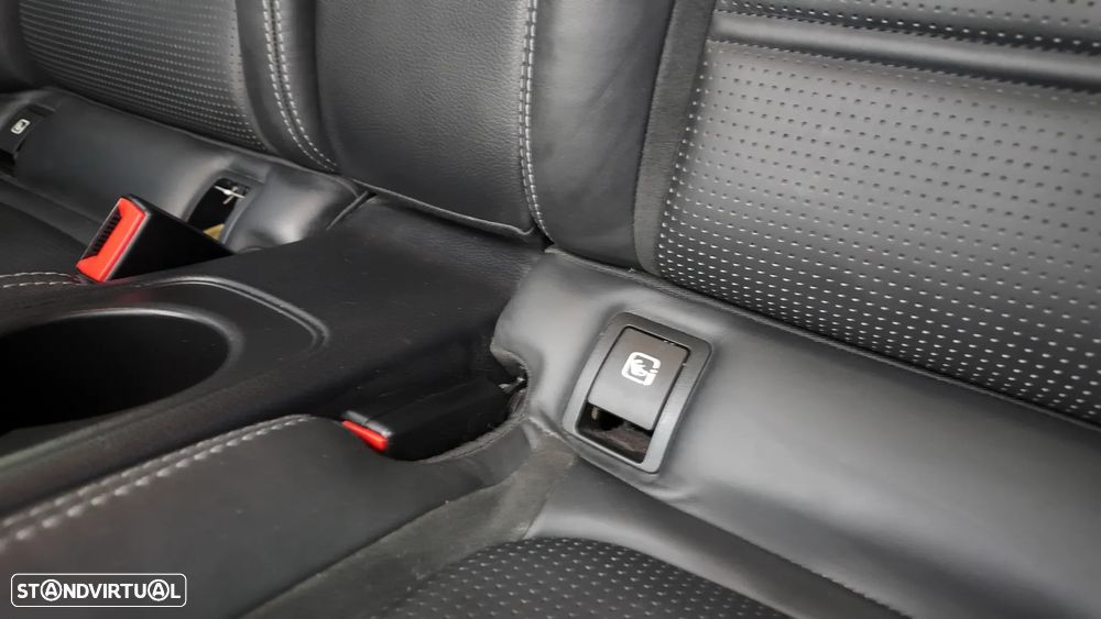 Mercedes-Benz C 63 AMG S Coupe Speedshift MCT 9G - 38