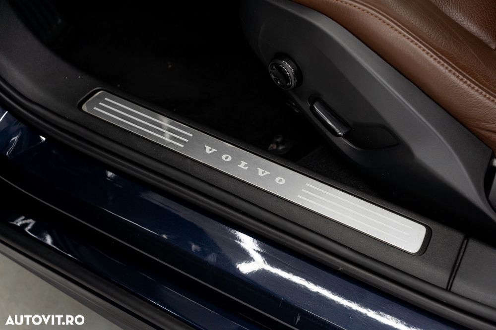 Volvo S90 T8 Twin Engine AWD Geartronic Momentum - 27