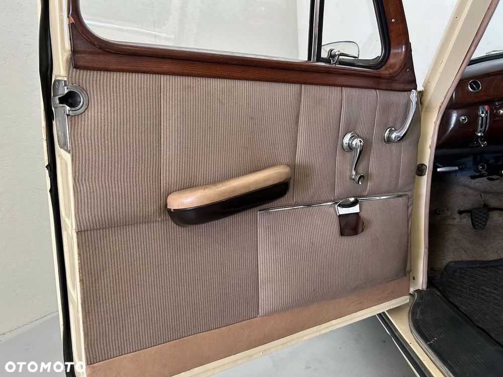 Mercedes-Benz Inny - 23