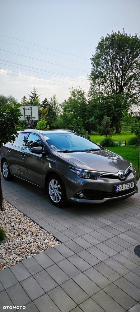 Toyota Auris 1.6 Comfort - 1