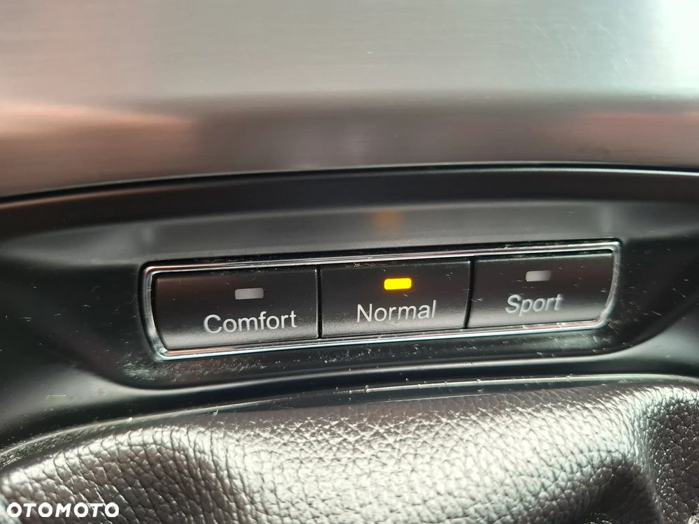 Ford Mondeo 2.2 TDCi Titanium X - 20