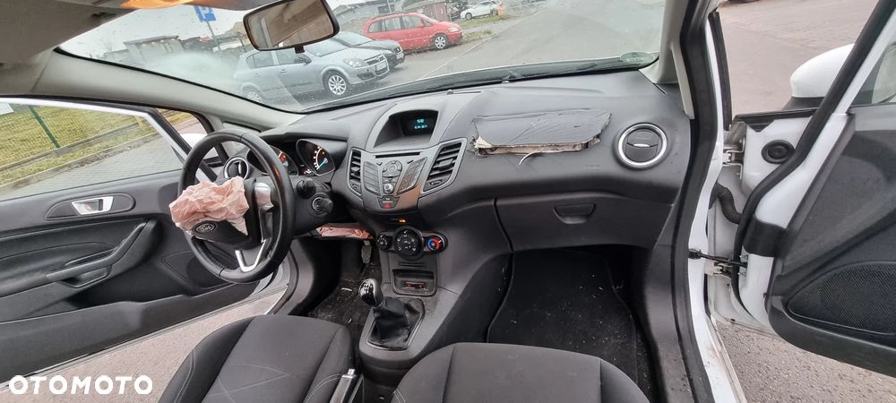 Ford Fiesta - 11