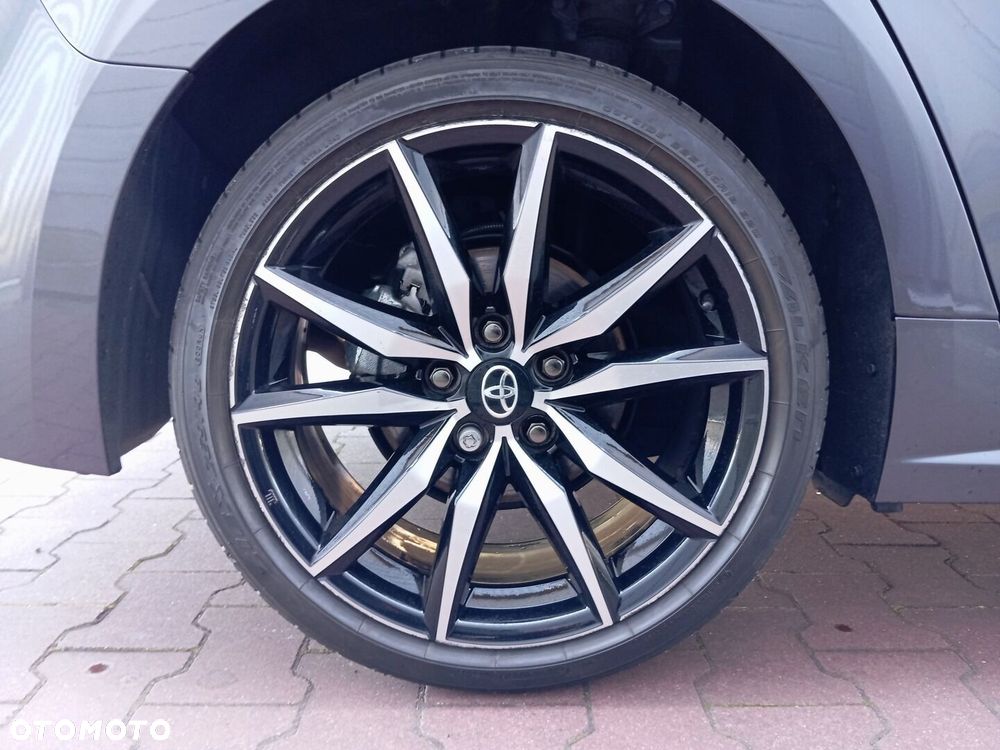 Toyota Corolla 2.0 Hybrid GR Sport - 25
