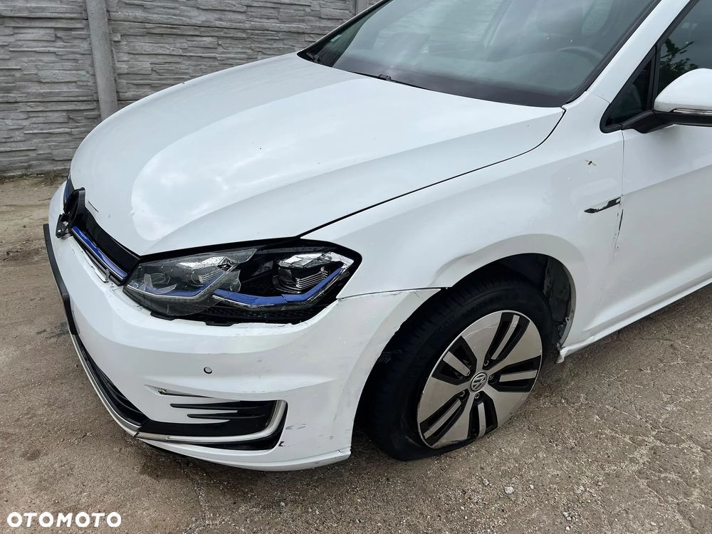 Volkswagen Golf e-Golf - 29