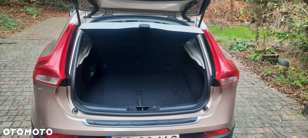 Volvo V40 T5 Momentum - 13