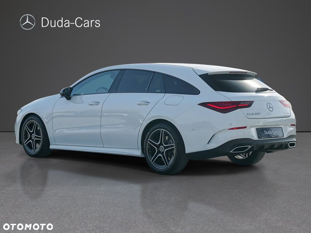 Mercedes-Benz CLA 250 4-Matic AMG Line 7G-DCT - 3