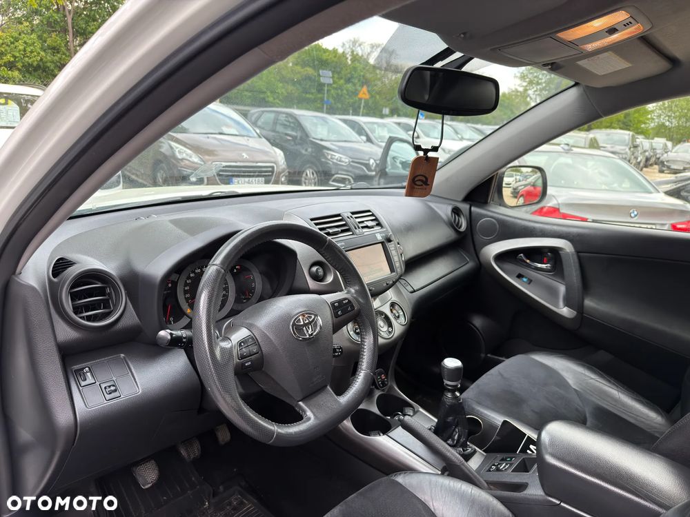 Toyota RAV4 2.0 4x4 - 24