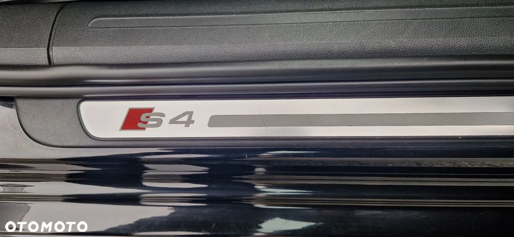 Audi S4 Avant S tronic - 21