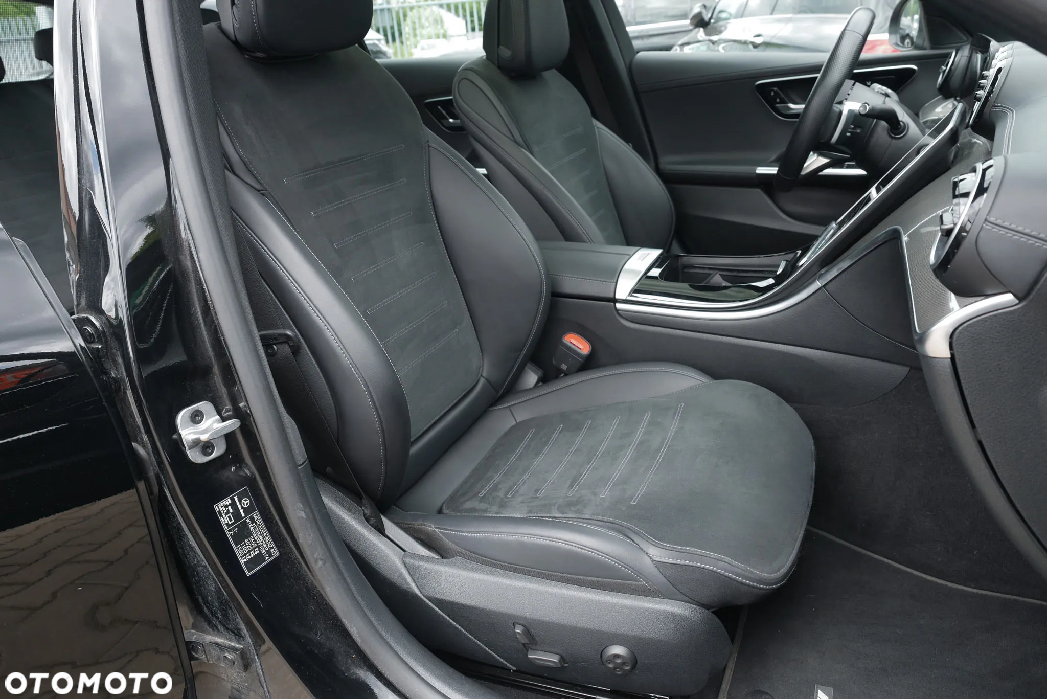 Mercedes-Benz Klasa C 300 e PHEV AMG - 20