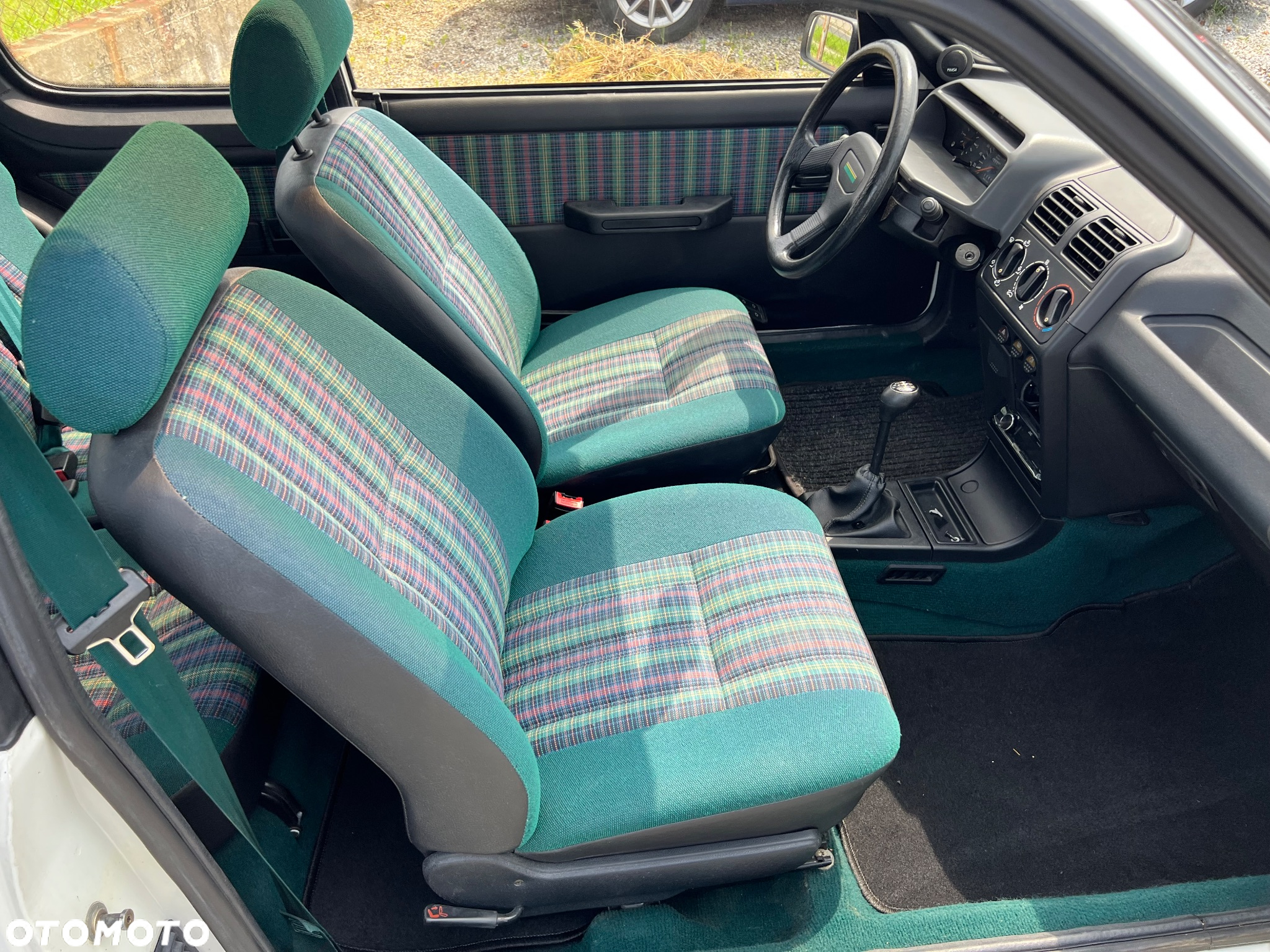 Peugeot 205 - 8