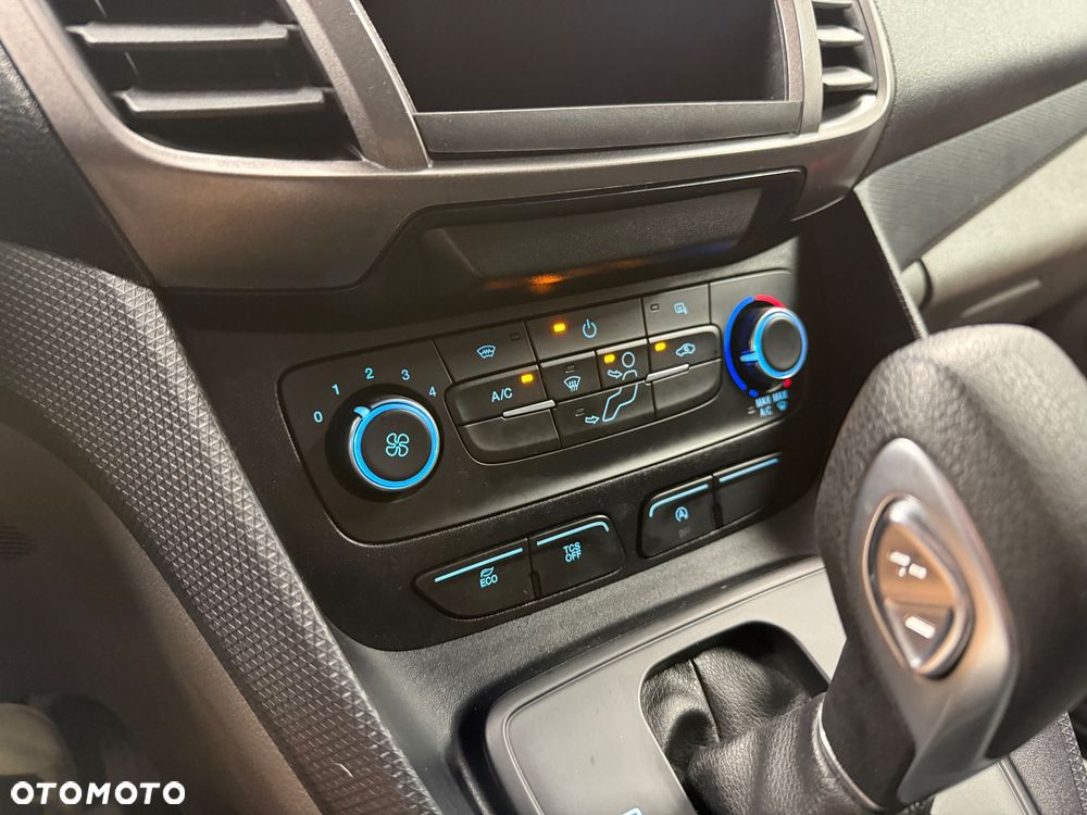 Ford Transit Connect - 13