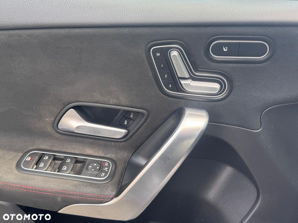 Mercedes-Benz Klasa A 180 d 7G-DCT AMG Line - 15