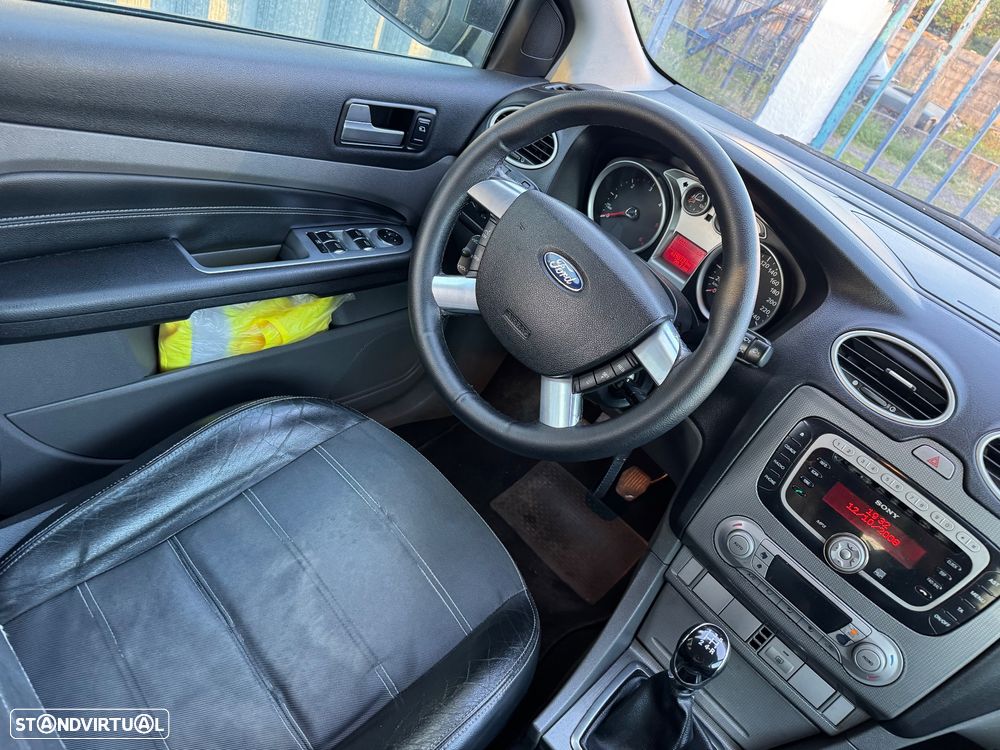 Ford Focus SW 1.6 TDCi Titanium - 14