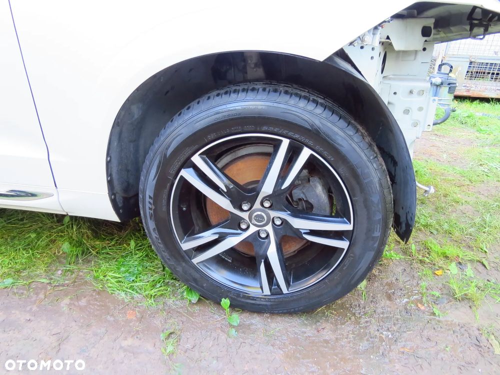 VOLVO XC60 II LAKIER 707-46 2.0 D5 D4204T14 NA CZĘŚCI - 35