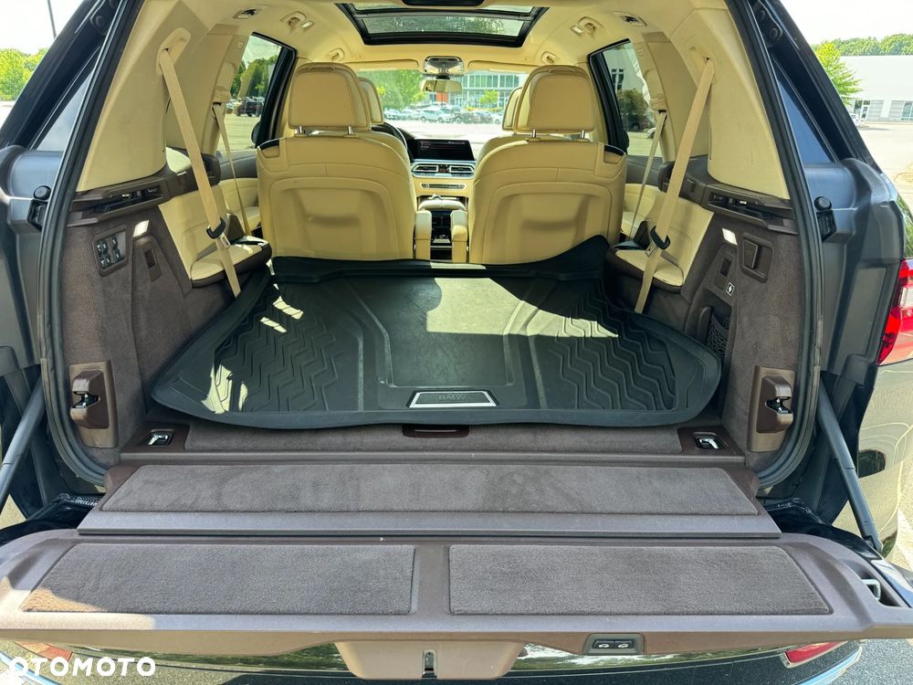 BMW X7 xDrive40i - 28