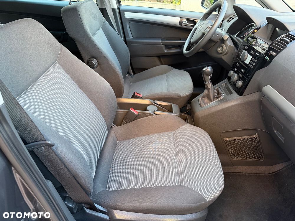 Opel Zafira - 21
