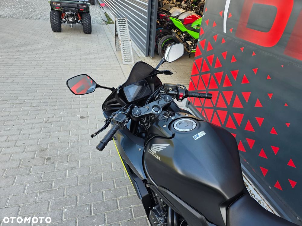 Honda CBR - 17