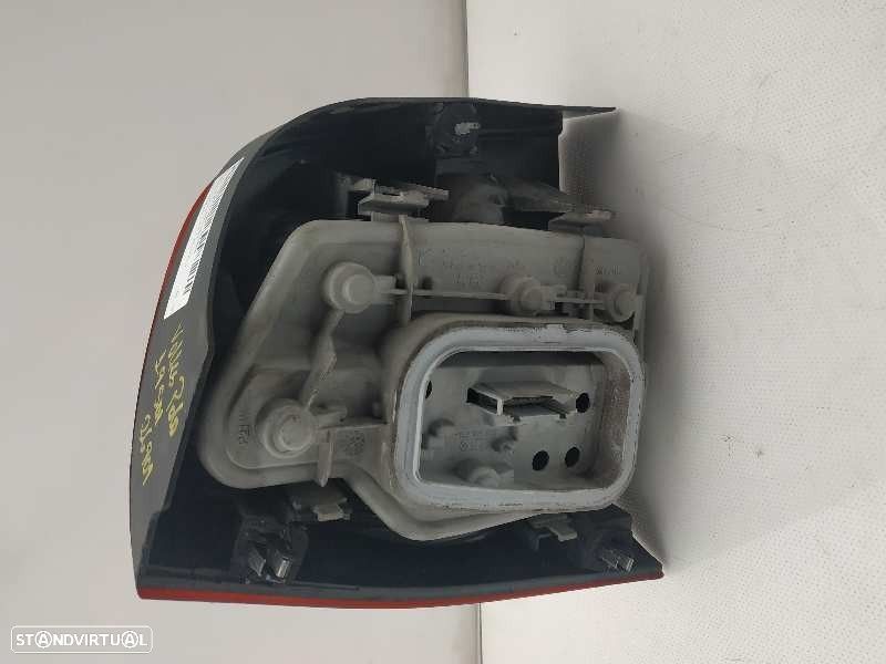 FAROLIM TRASEIRO DIREITO VOLKSWAGEN POLO 2003 -6Q6945258A - 4