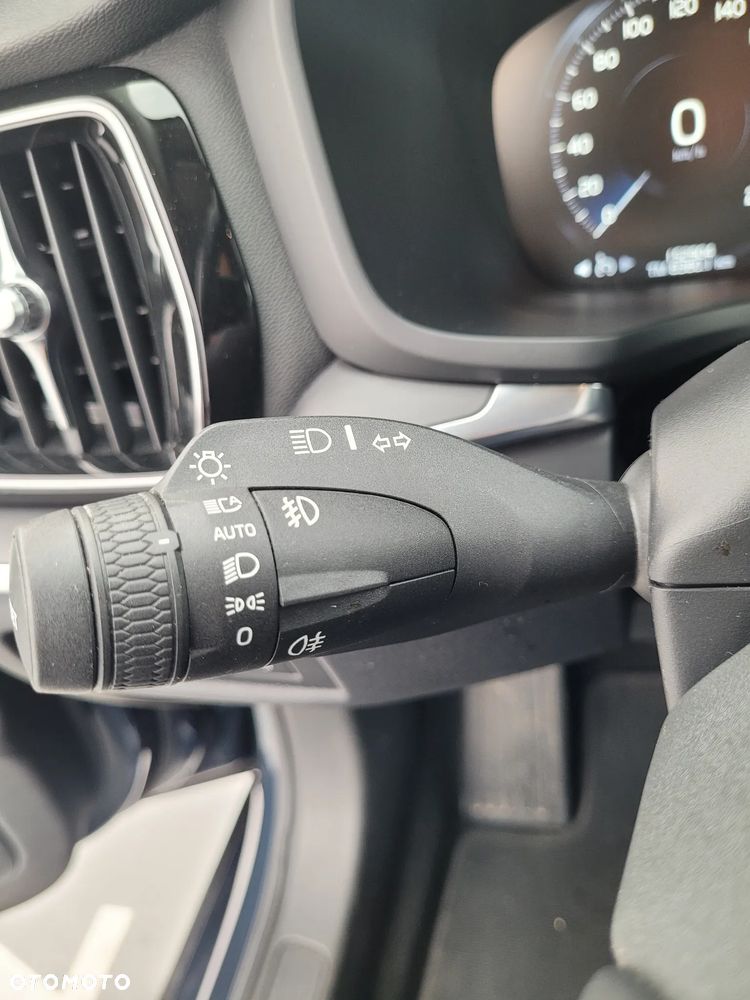 Volvo V60 D3 Momentum Pro - 16