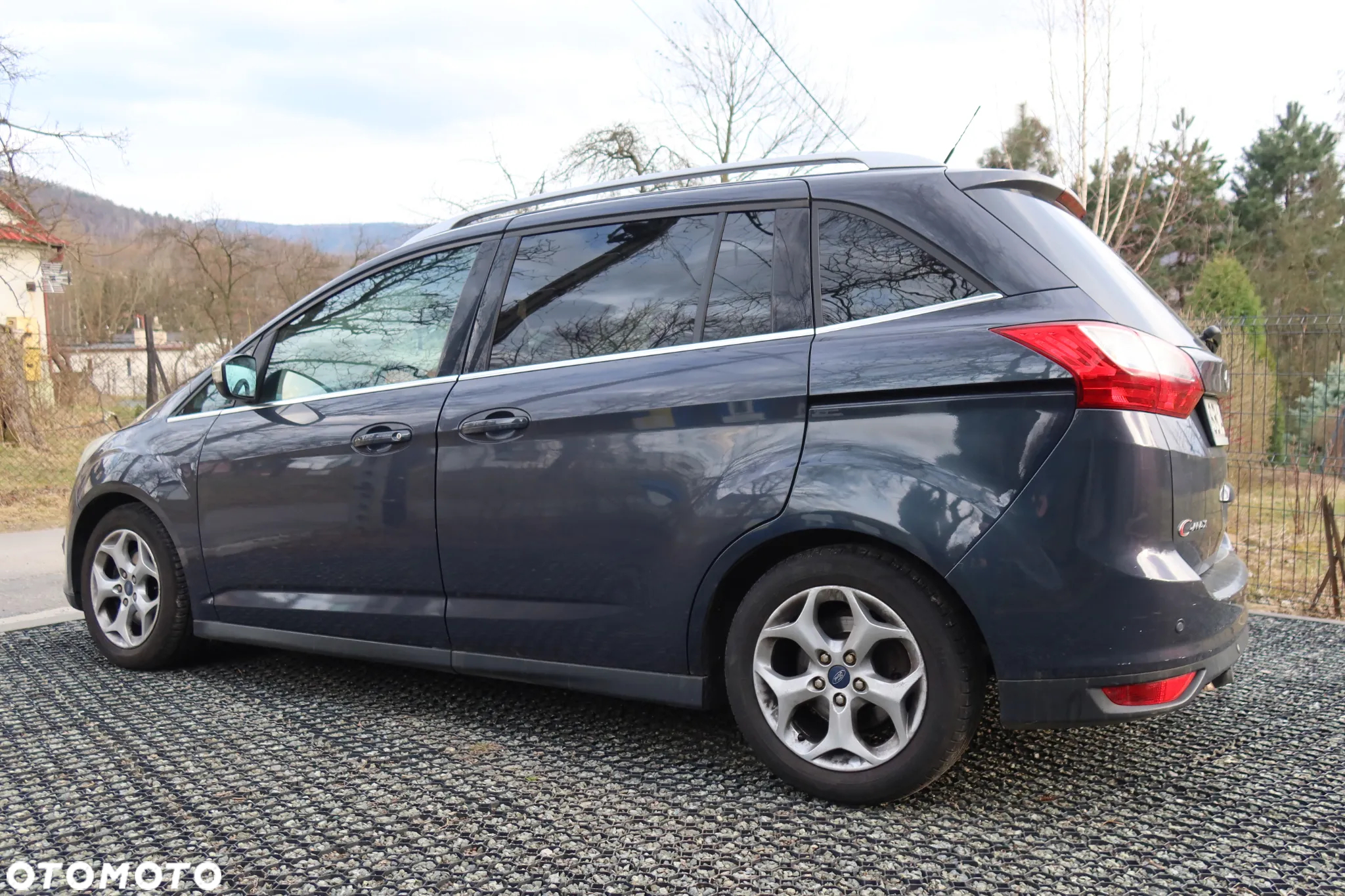 Ford Grand C-MAX - 10