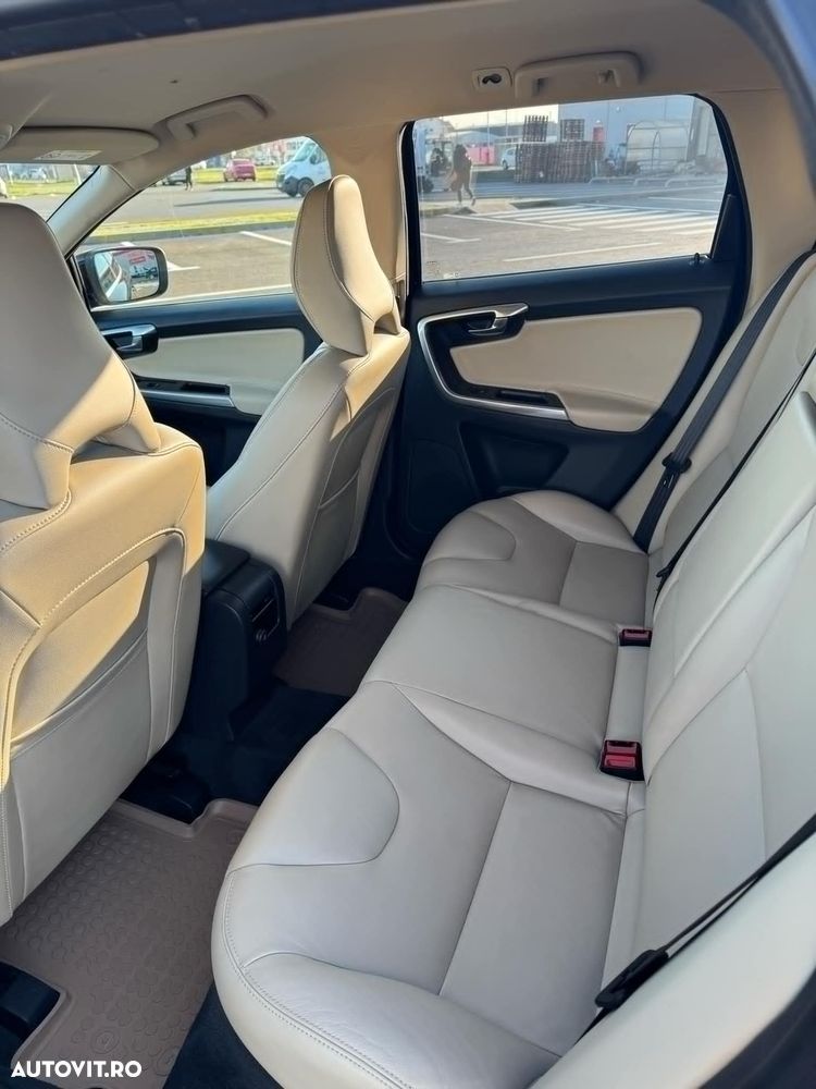 Volvo XC 60 D3 Geartronic Momentum - 6