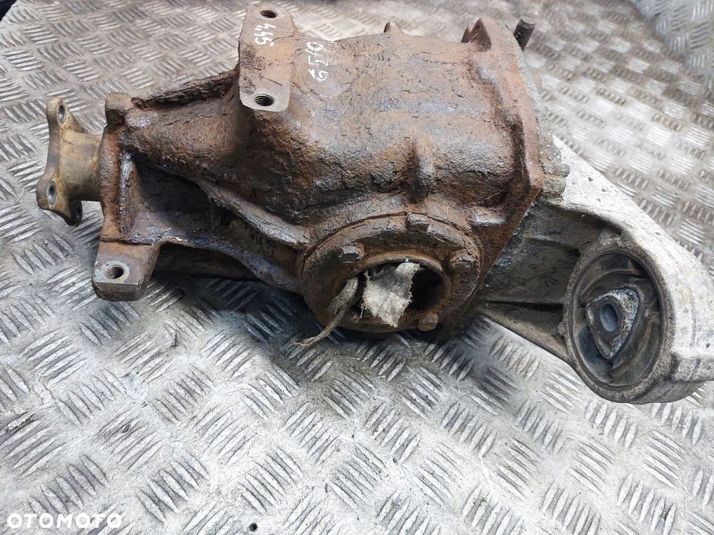 DYFERENCJAŁ DYFER MOST BMW E30 318i M40 4.45 BMW E36 COMPACT BMW E34 - 4