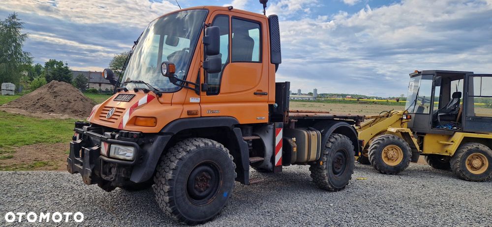 Mercedes-Benz Unimog - 2