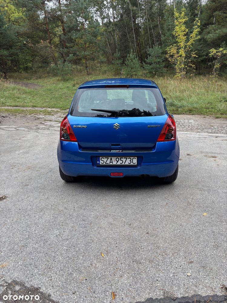 Suzuki Swift - 8
