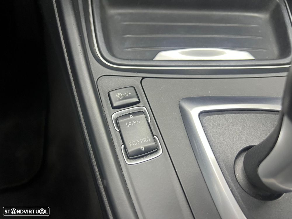 BMW 318 d Touring Navigation Sport Auto - 36